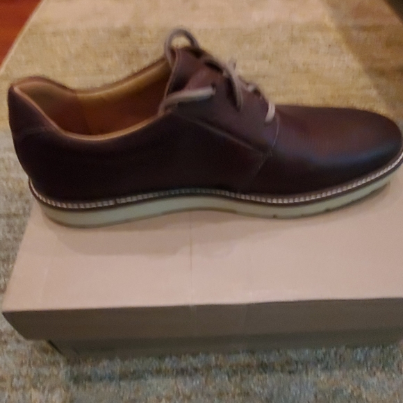 Clark's Grandin Plain Tan Men's Shoes - Picture 4 of 8
